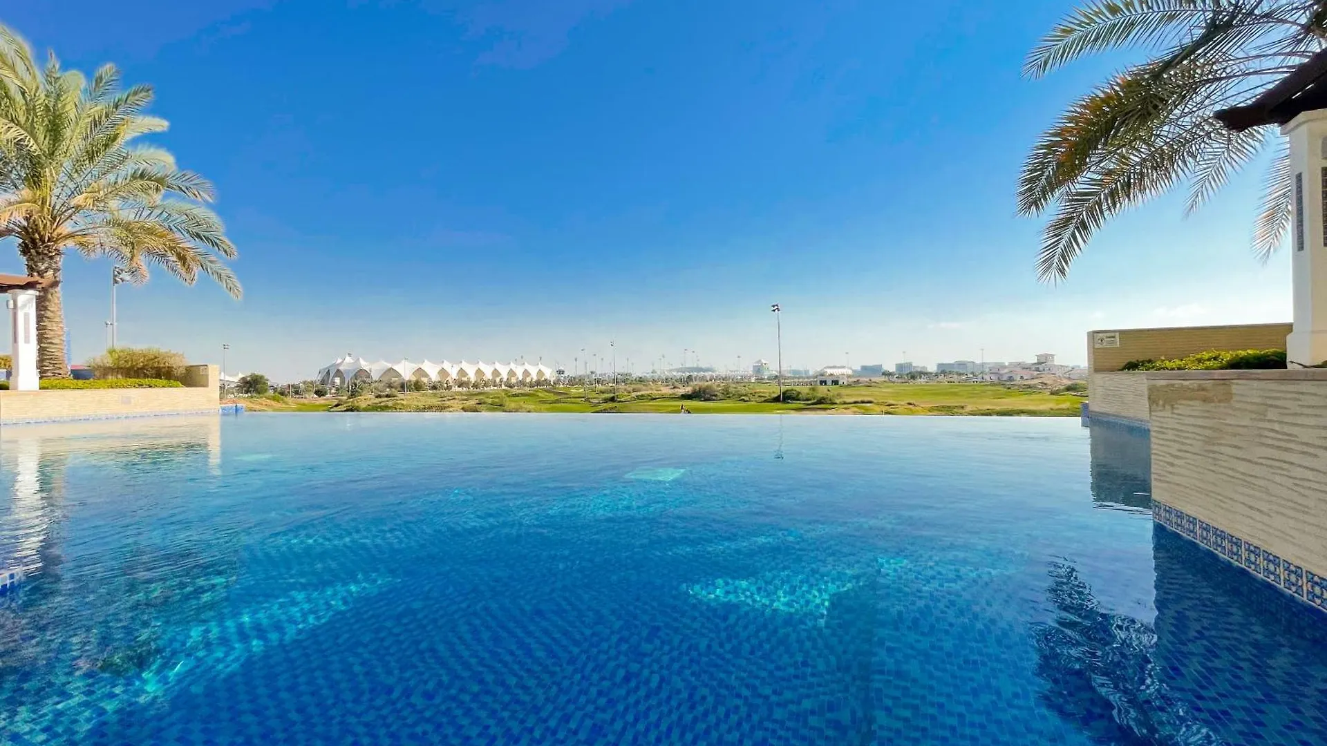 Studio By Otolo Homes With Free Yas Theme Park Tickets 아부다비 아파트